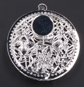 ZAWIESZKA BOMBKA Z DIAMENCIKAMI