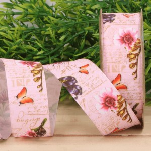 Wstążka kwiaty i motylki jasny róż 2,5cm 9m