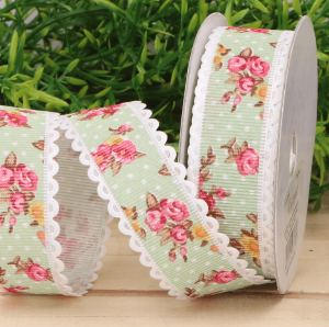 Wstążka w kwiaty pastelowa zieleń 2cm 9m