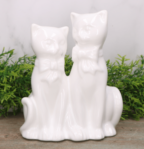 Koty bliźniacy ceramiczne figurka szkliwiona biel 21 x 16 cm 