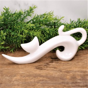 Figurka szkliwiona "Kot Gatta mały"  biel 23x10cm