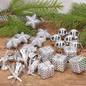 Pudełko prezencik srebrne zawieszki mix 22szt