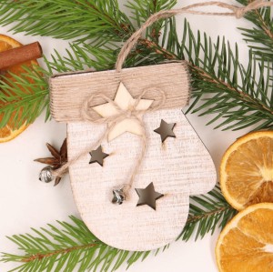 Drewniana zawieszka rękawiczka z dzwoneczkiem 10cm 