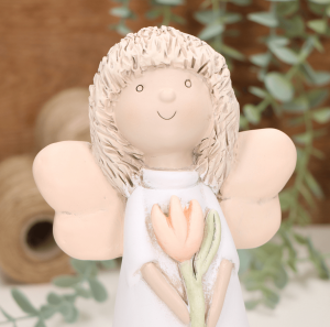 Aniołek dziewczynka z pomarańczowym tulipanem 21cm  