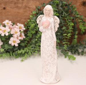 Aniołek ślubny w zdobionej sukni z sercem biały 25cm  