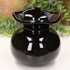 Wazon "Gruby kwiat" czarny szkliwiony 16cm.