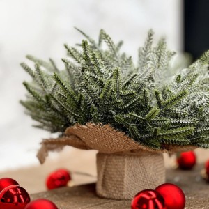 Świąteczna choinka dekoracyjna 28cm x28cm x18cm