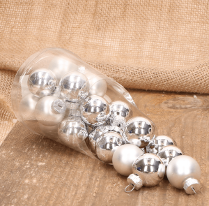 Bombki szklane srebrne 2,5cm- 24 sztuki w pudełku