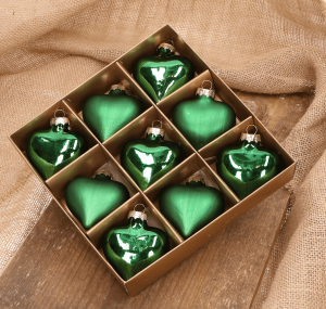 Serduszko szklane zielone 6,5cm- 9 sztuk w złotym opakowaniu