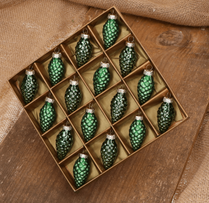 Szyszka szklana zielona 4,5cm- 16 sztuk w złotym opakowaniu