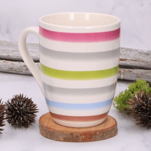 Kubek ceramiczny kremowy w kolorowe paski