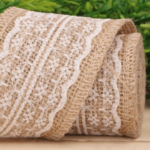 Wstążka jutowa z koronką biel 6cm 2m