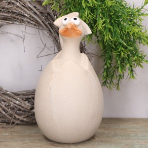 Kurczak w skorupce figurka ceramiczna  beżowa  20,5cm 