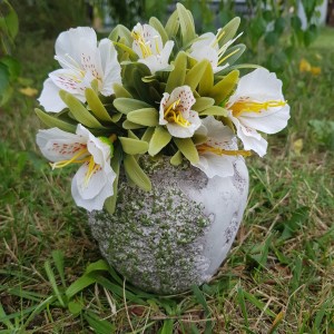 Osłonka kamienna z mchem 15cm