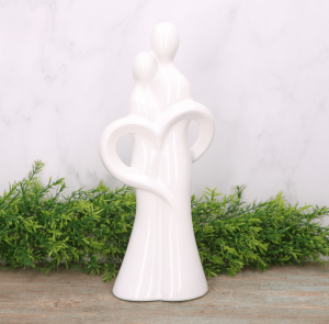 Akt "Para w objęciach" ceramiczny biały szkliwiony 42cm 