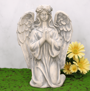 Figurka Cmentarna Anielica Modląca 30 cm. 