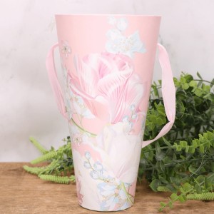 Pudełko ozdobne w kwiaty stożek flowerbox pastele i róż 26cm.