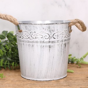 Osłonka metalowa ze sznurkiem przecierana biel 16cm. 